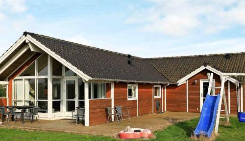 Four-Bedroom Holiday Home