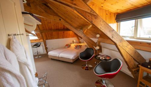 Deluxe Double Room with Bath