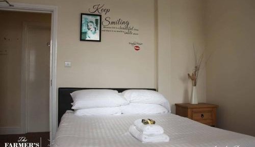 Double or Twin Room with Shower