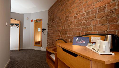 Standard Room with Free Hot Breakfast