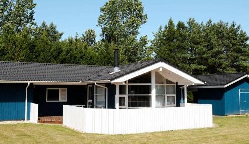 Three-Bedroom Vacation Home 