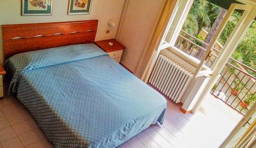Double Room with Balcony and Sea View
