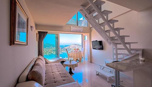 Duplex Studio with Balcony