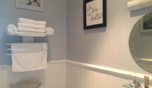 Twin Room with Shower