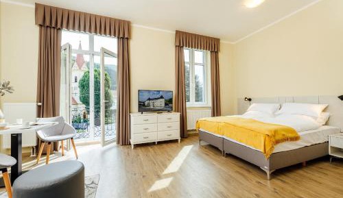 Superior Suite with Balcony