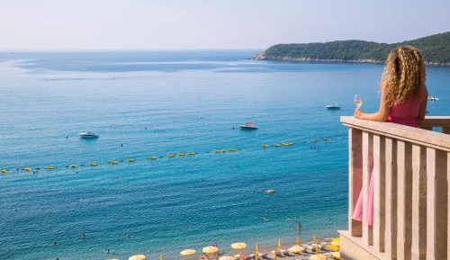 Double Room with Balcony and Sea View