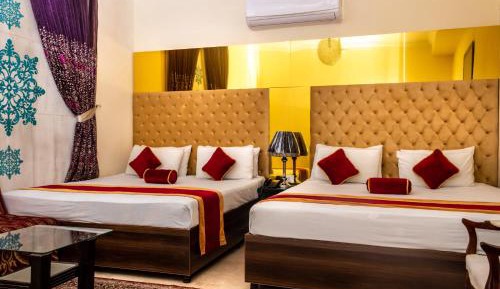 Deluxe King Room