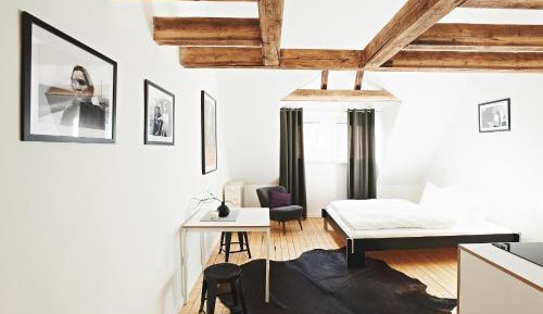 Studio Apartment