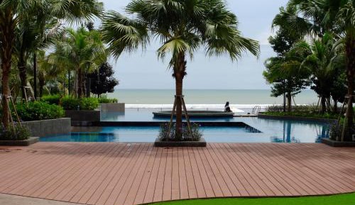 Studio Apartment with Sea View
