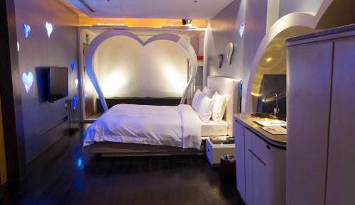 Platinum Suite