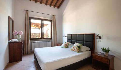 Two-Bedroom Apartment - Split Level