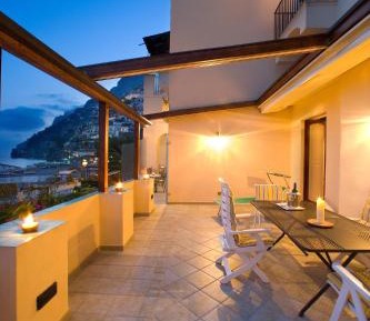 One-Bedroom Apartment with Sea View