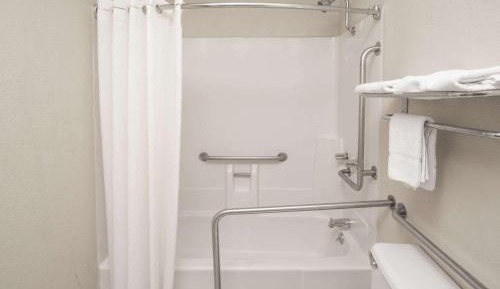 King Room - Mobility Access/Non-Smoking