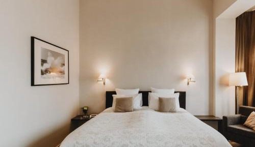 Quadruple Room (2 Adults + 2 Children)
