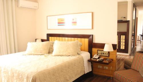 Deluxe King Suite