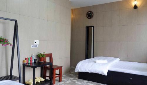 Twin Room with Shower