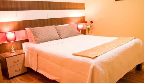 Queen Suite with Spa Bath