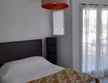 Studio (2 Adults)