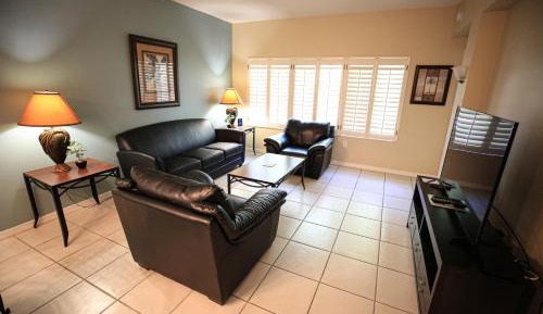 One-Bedroom Suite Lodge - East Campus