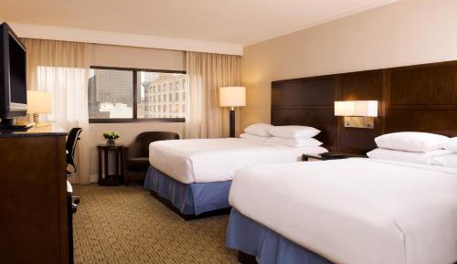 Double Room with Two Double Beds and City View 