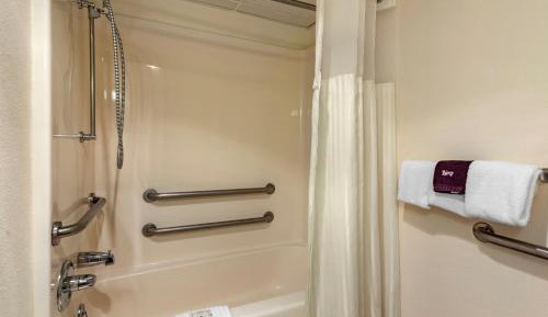 King Room - Accessible/Non-Smoking