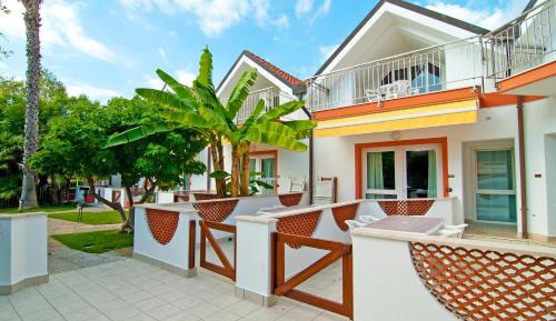 Two-Bedroom Apartment with Terrace (6 Adults)