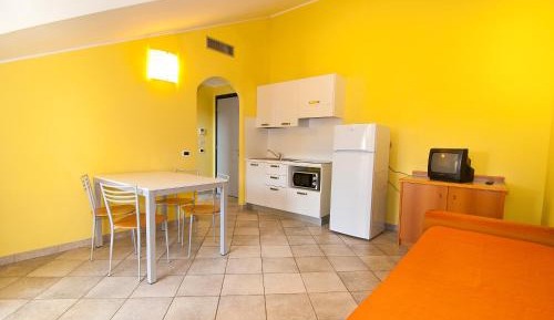 One-Bedroom Apartment (5 Adults)