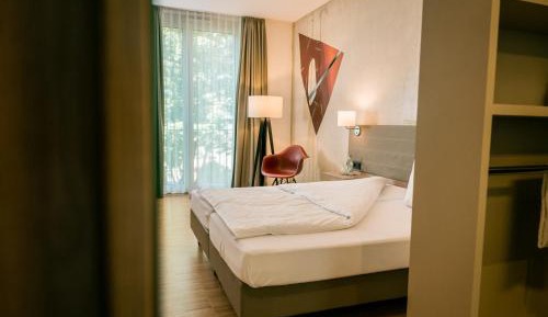 Large Double Room SILBER