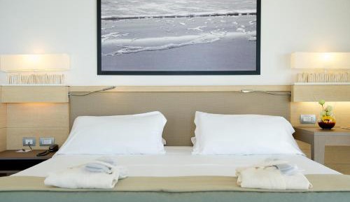 Double or Twin Room with Side Sea View and Spa Access