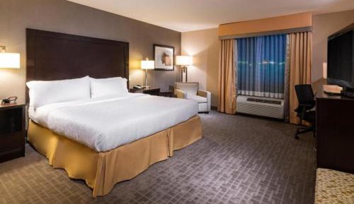 King Room - Mobility Access/Hearing Accessible