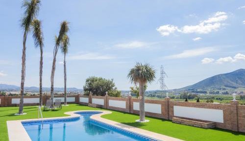 Villa with Garden View