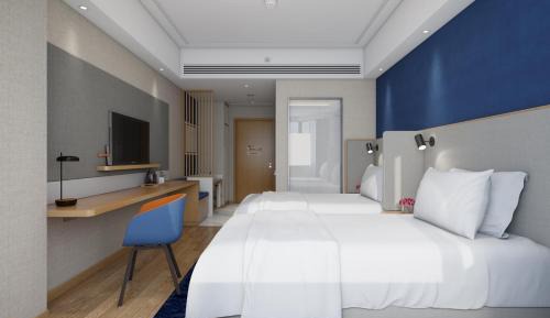 Standard Twin Room with City View - High Floor