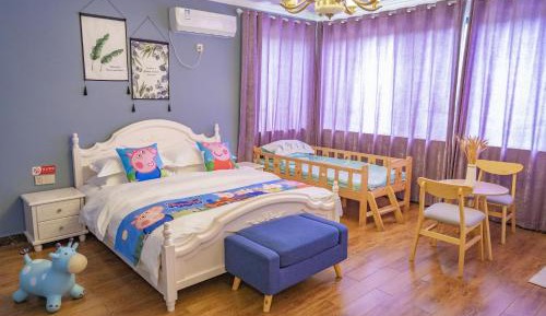 Deluxe Family Room
