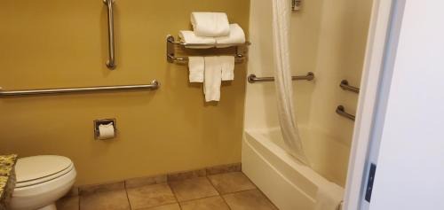 Queen Room - Mobility/Hearing Access - Non-Smoking 