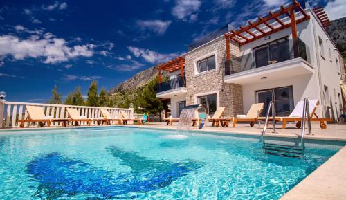Villa with Private Pool