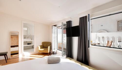 Superior Double Room with Balcony