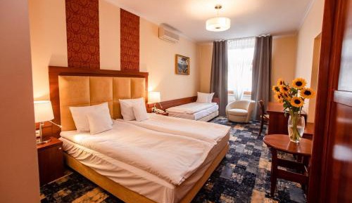 Basic Triple Room