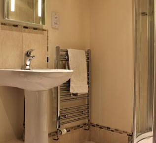 One-Bedroom Apartment - No pets