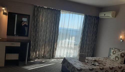 Studio with Sea View - Free Parking