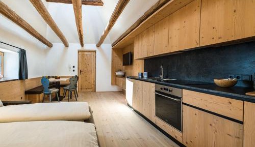 Superior One-Bedroom Apartment