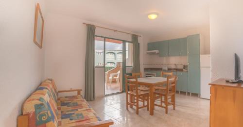 One Bedroom Apartment
