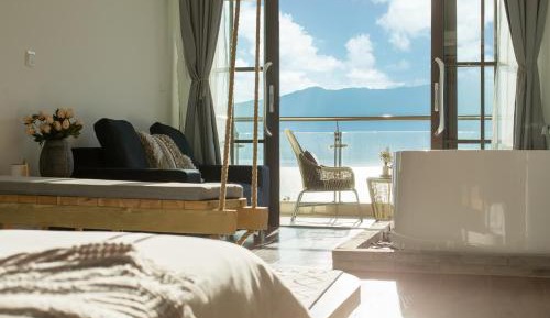 King Room with Lake View