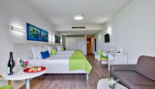 Quadruple Family Room