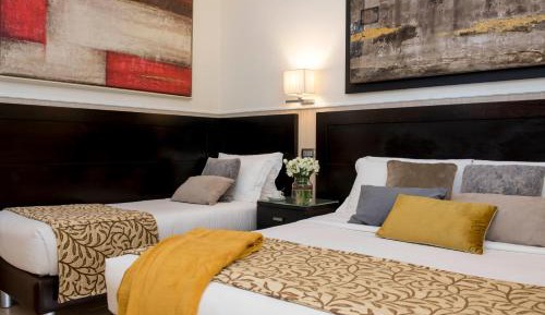 Triple Room