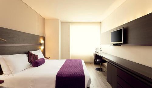 Standard Queen Room