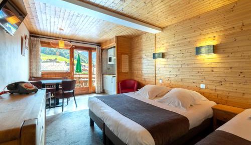 Comfort Double Room (2 Adults + 1 Child )