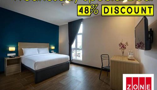 Premier Queen Room
