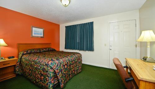 Queen Room