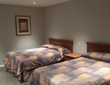 Standard Double Queen Room