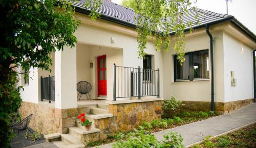  Red Currant Cottage
